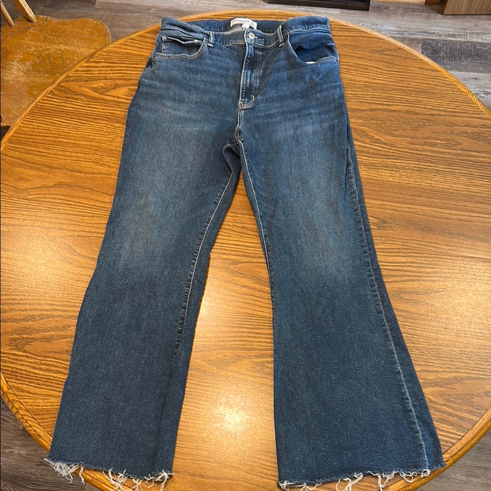 Abercrombie & Fitch The Flare Ultra High Rise Curve Love Jeans Raw Hem